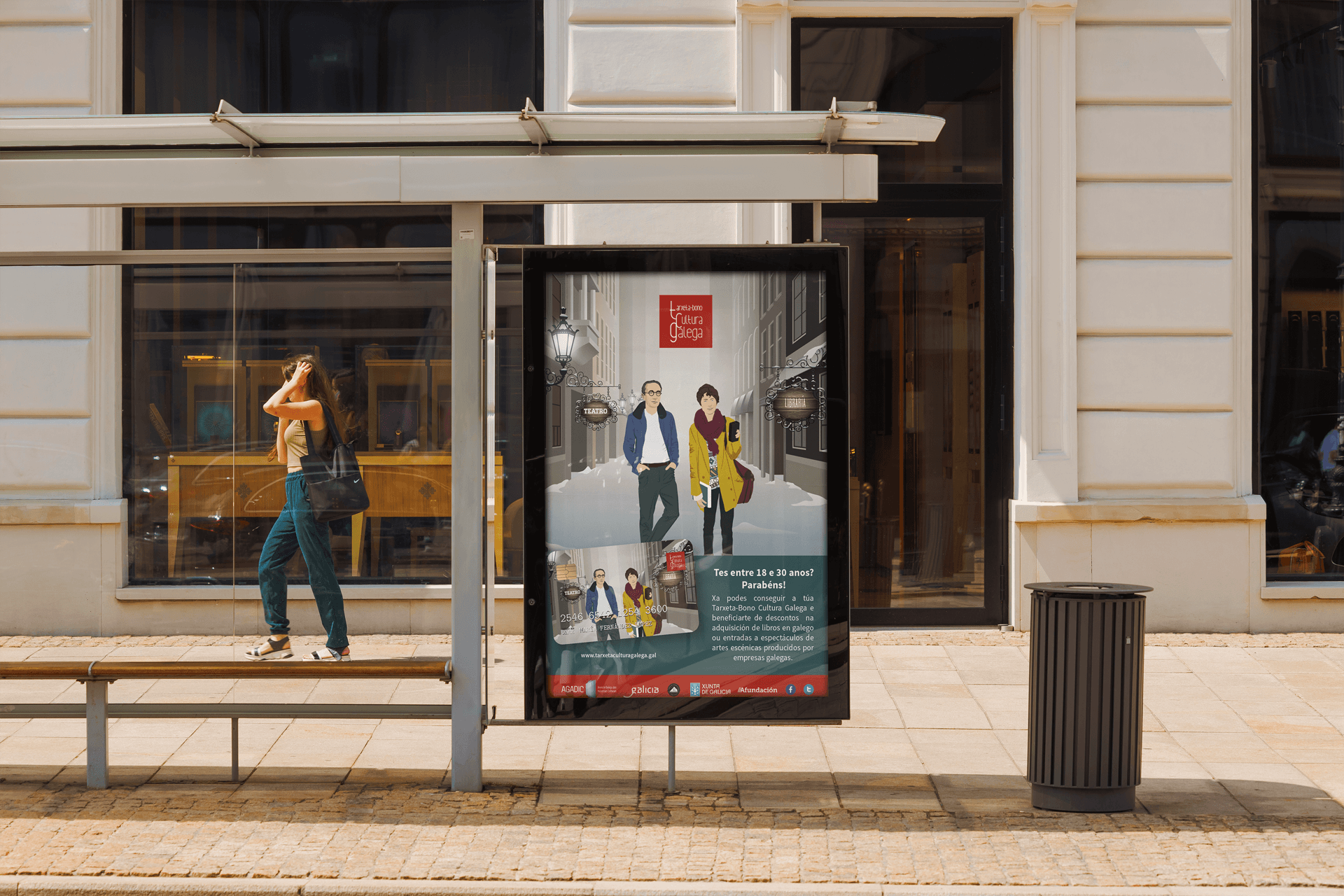 Publicidad exterior de la Tarxeta Cultura Galega — aplicación en autobús urbano